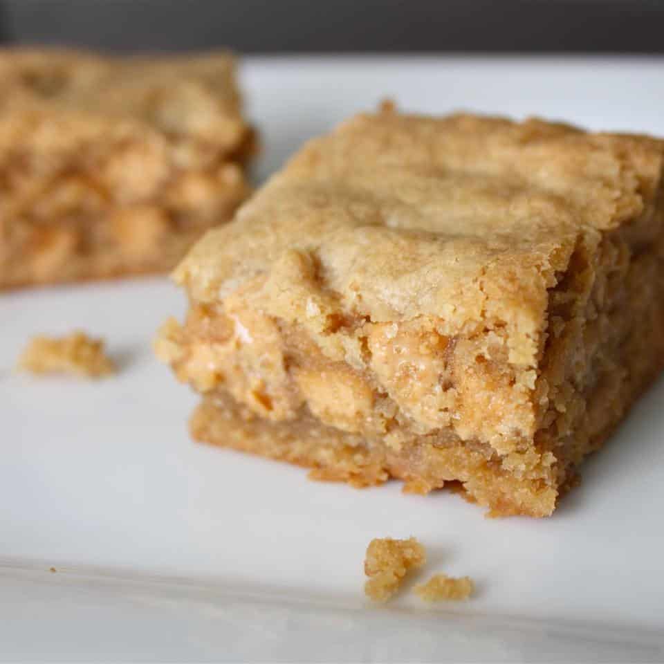 Easy and Chewy Peanut Butter Brownies