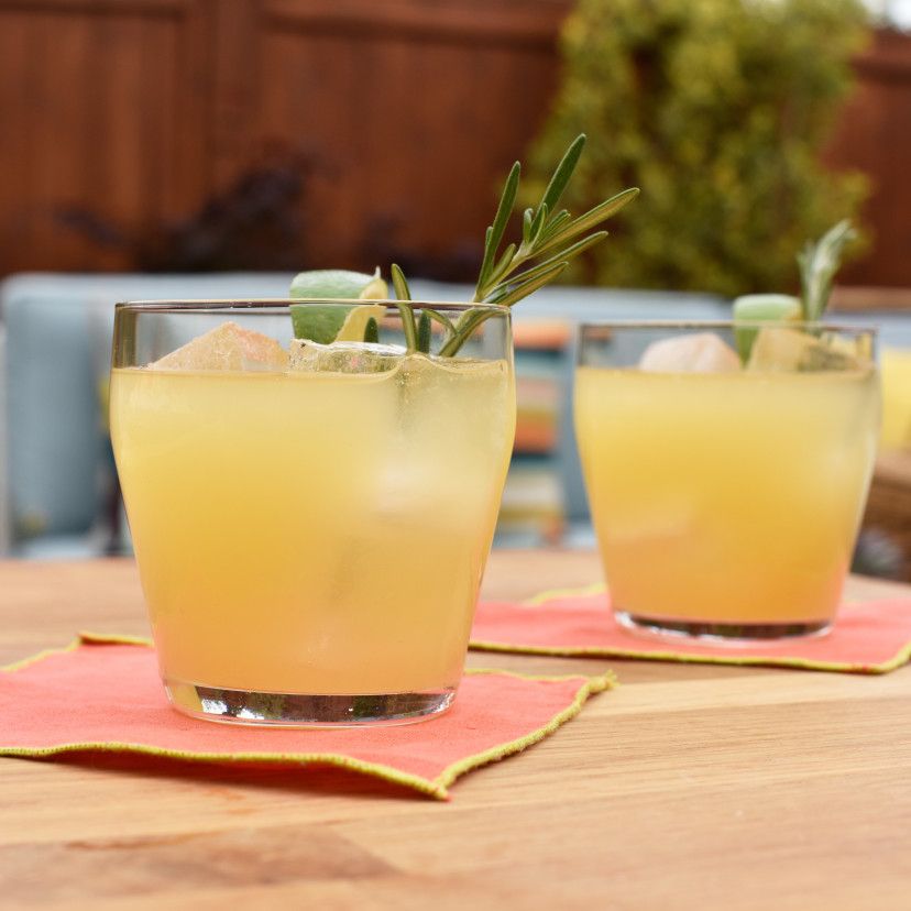 Pineapple Breeze Drink