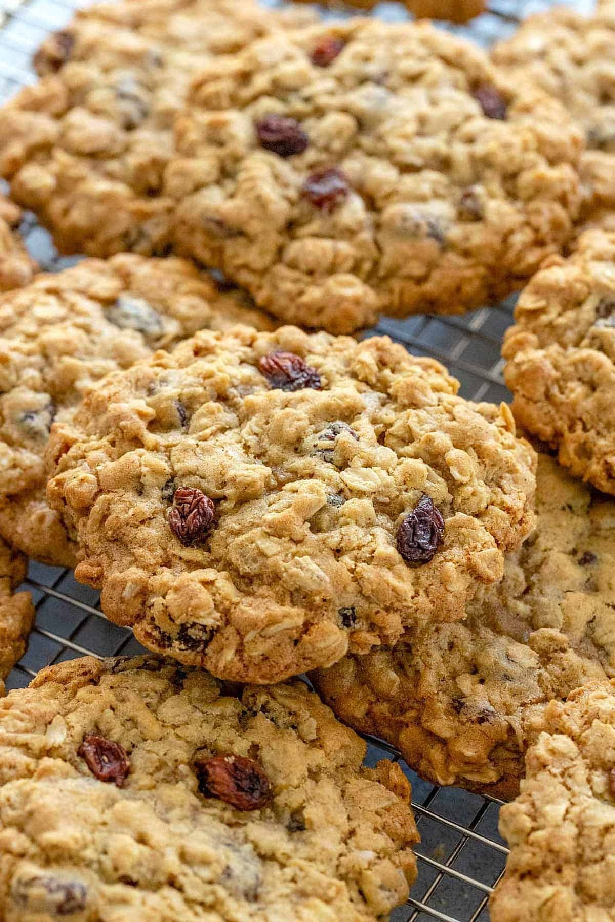 Delicious Oatmeal Raisin Cookies