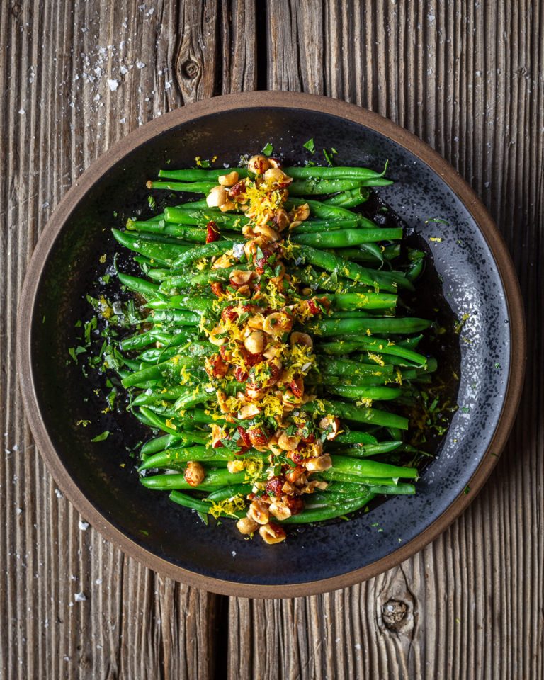 Green Beans with Toasted Hazelnuts and Lemon