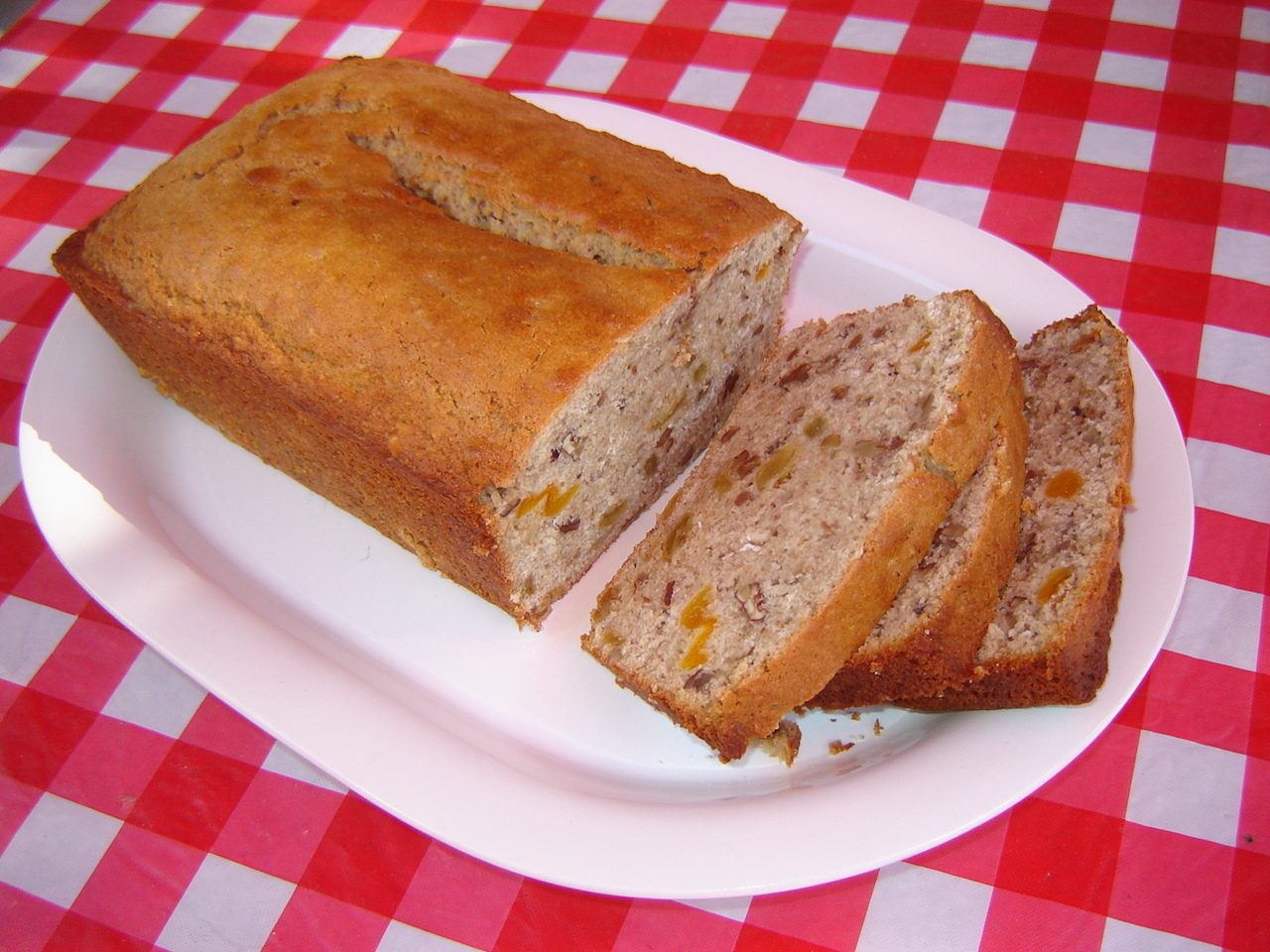 SPIRAL: Apricot Oat Bread