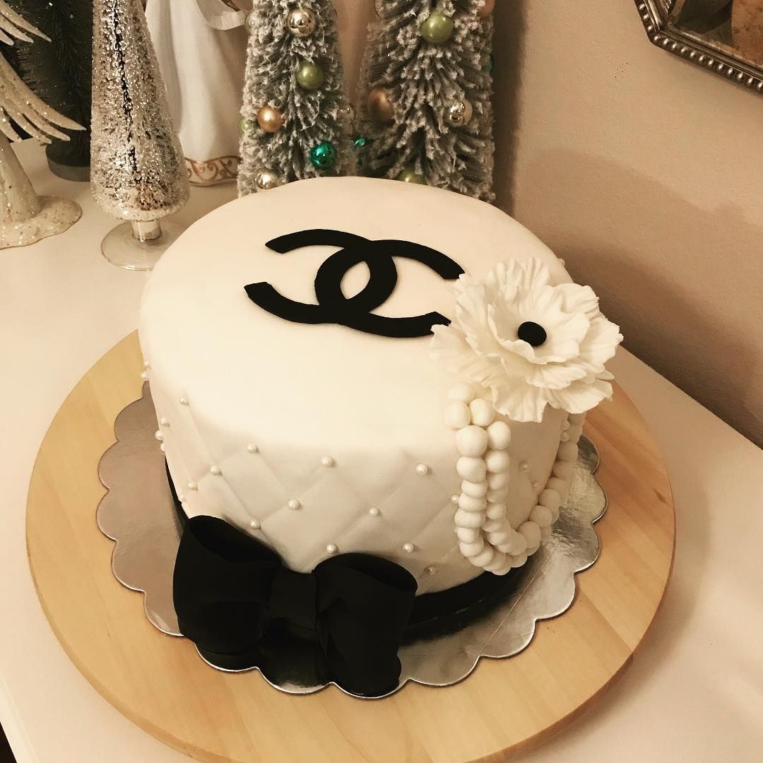 Brandy Almond Cake by @ellielovecake