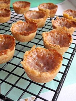 Swedish Toscas (Mini Almond Tarts)
