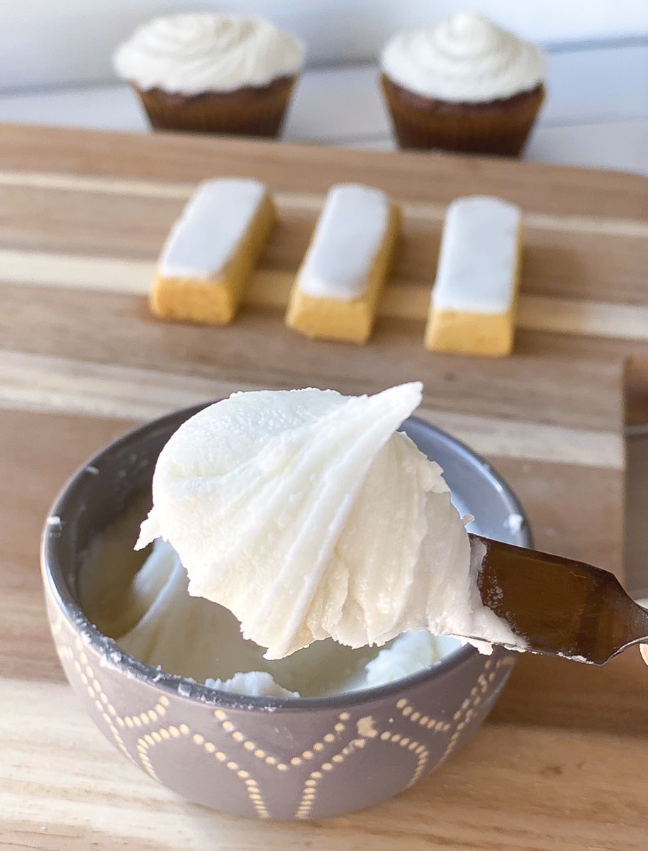 EASY Powdered Sugar Vanilla Frosting