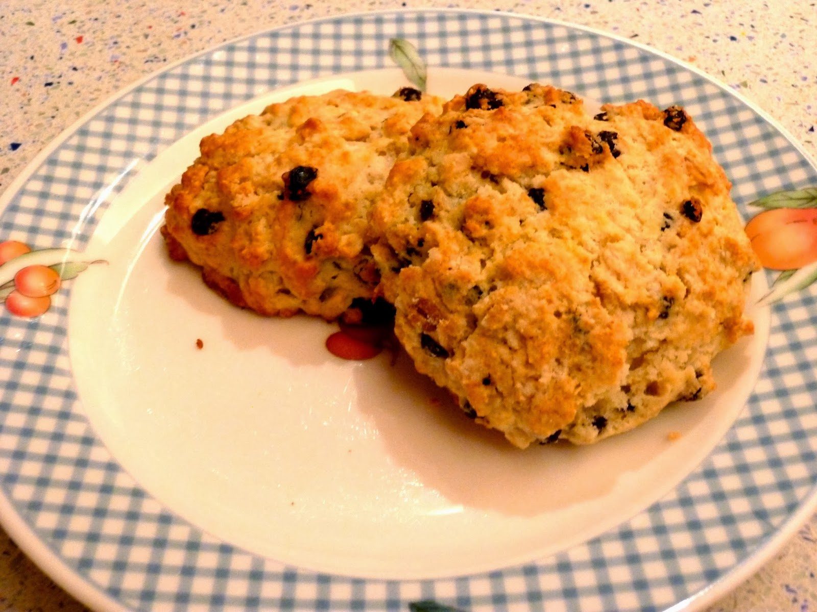 Oatmeal-Currant Scones