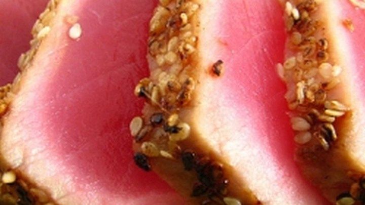 Grilled Macadamia-Crusted Tuna with Papaya Salsa