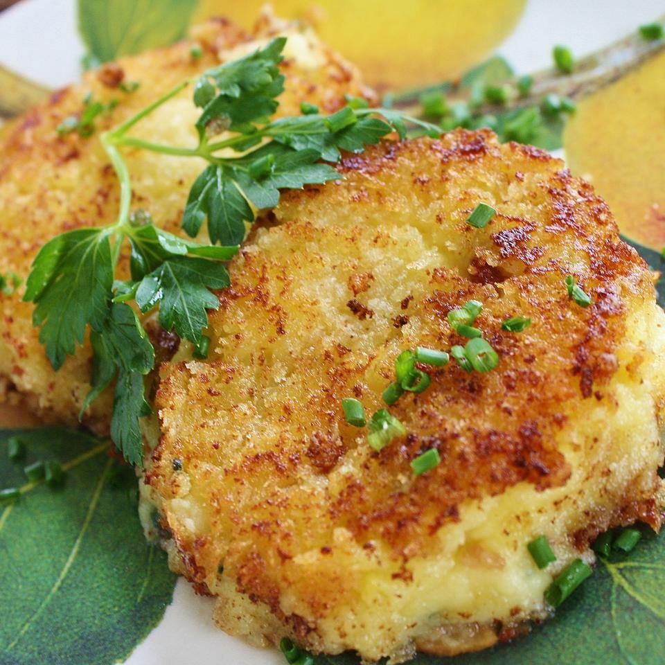 Panko Crusted Mashed Potato Cakes