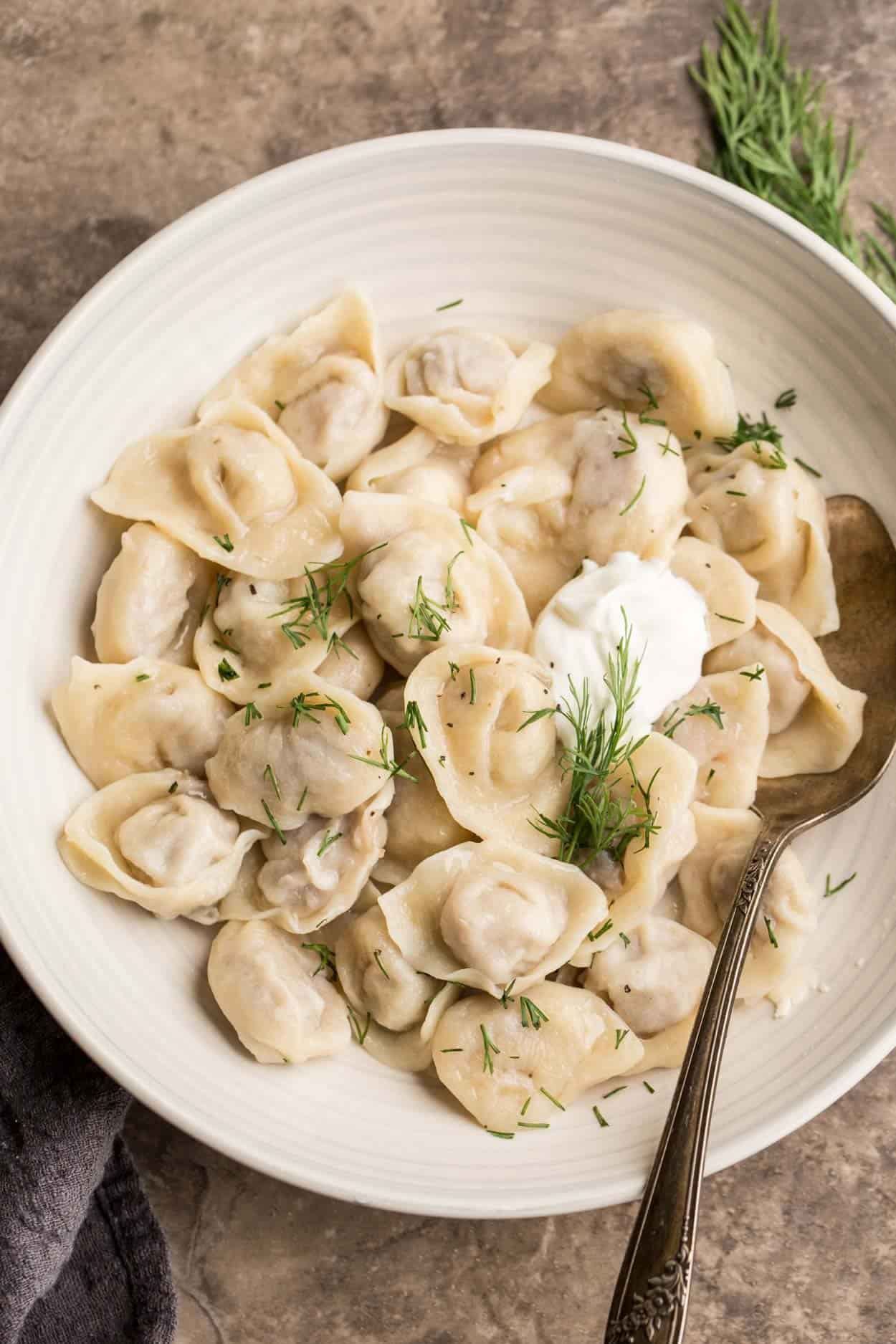 Pelmeni filled with garlic chicken