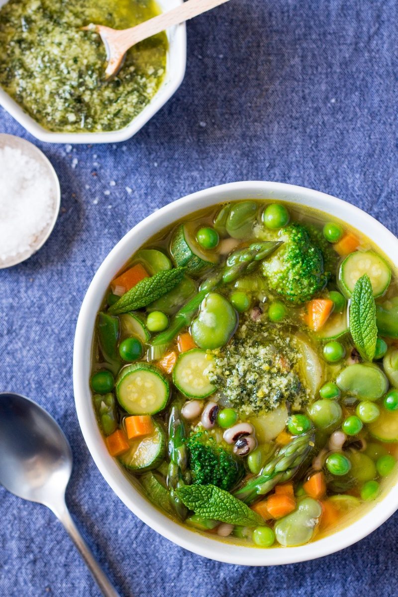 Green minestrone with mint pesto