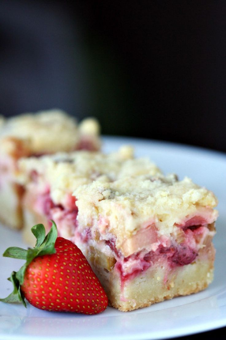 Strawberry Rhubarb Cream Cheese Bars