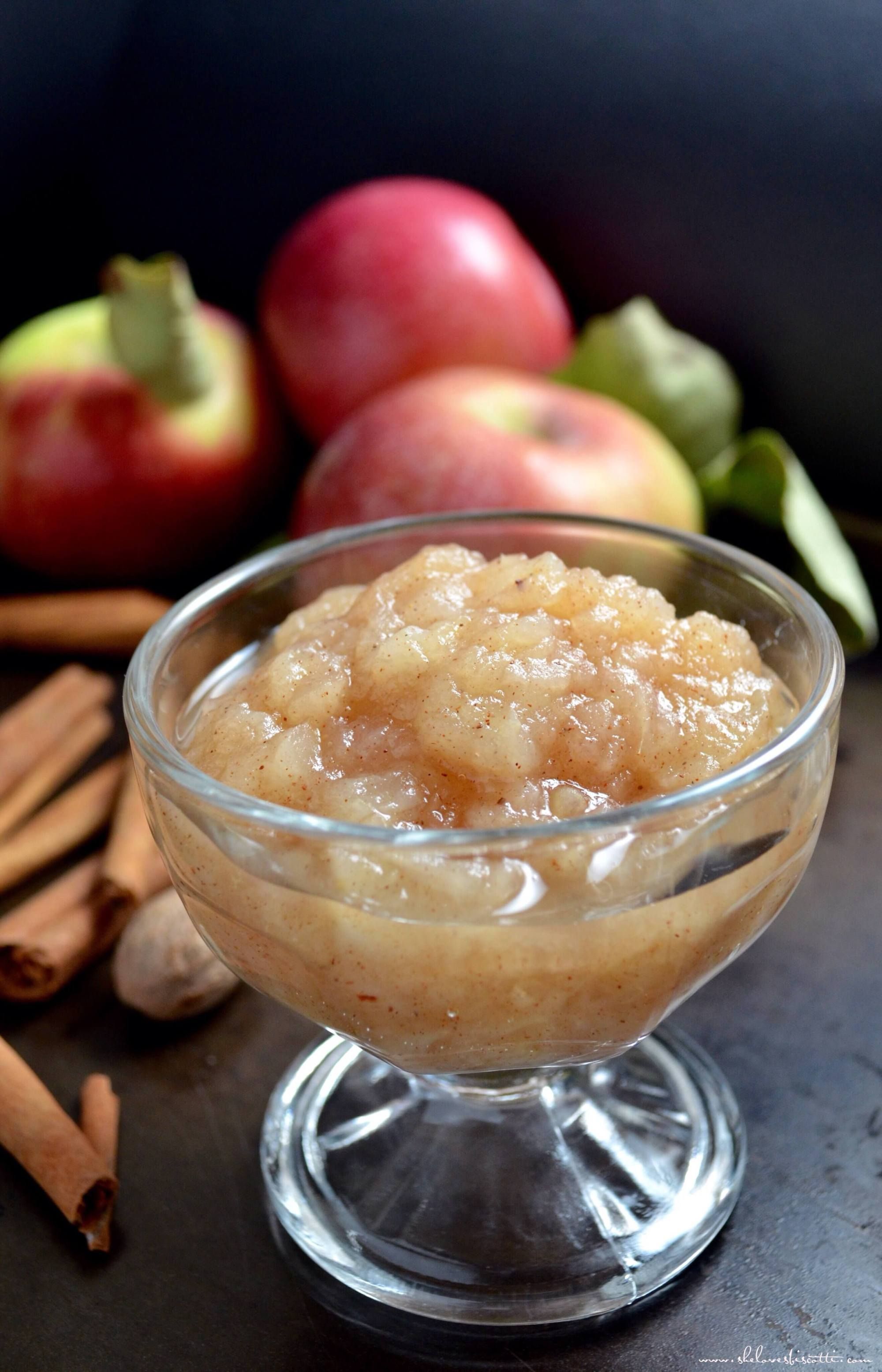 Easy Homemade Chunky Applesauce