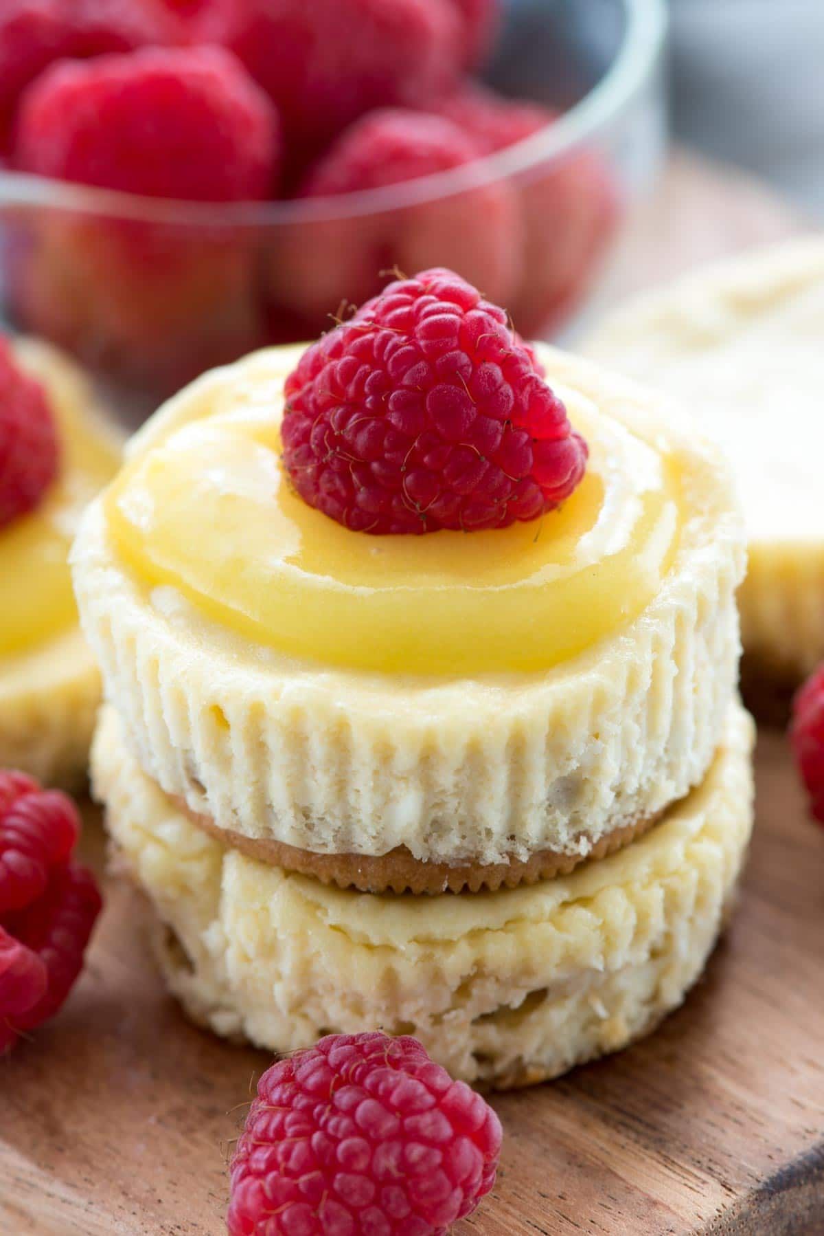 Easy Mini Cheesecakes Bites
