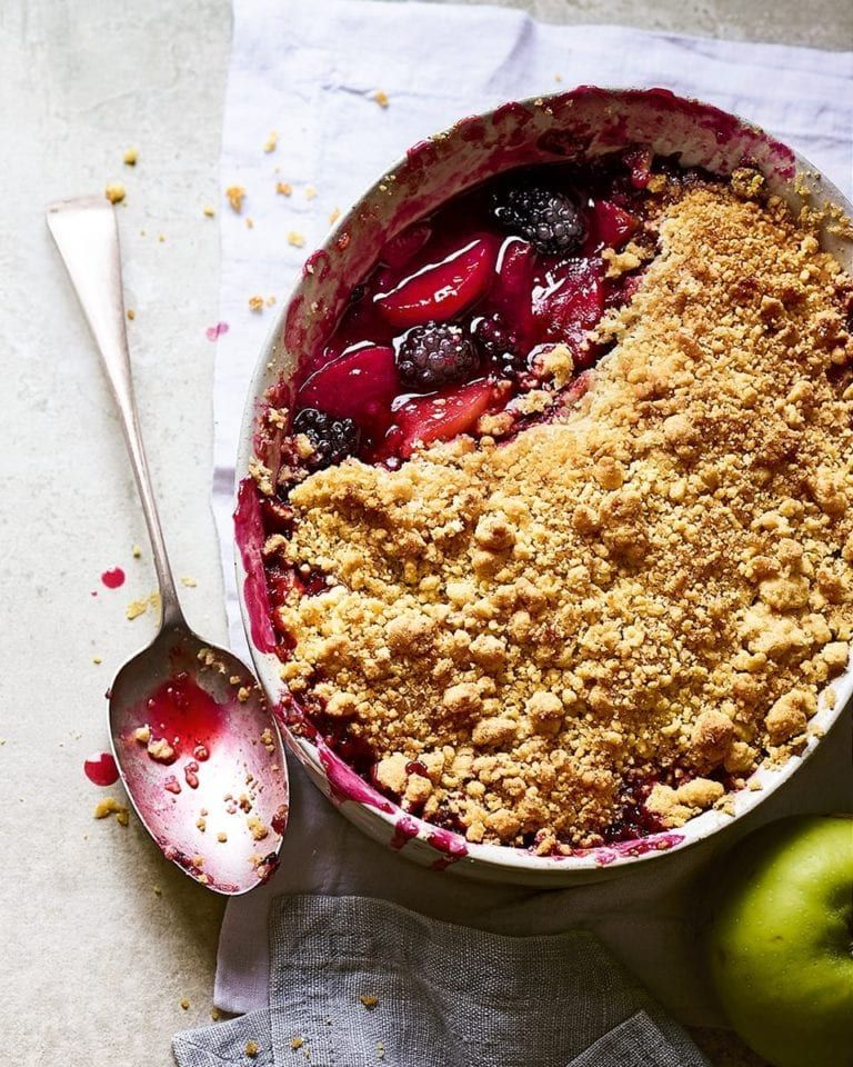 Delicious Blackberry Crumble