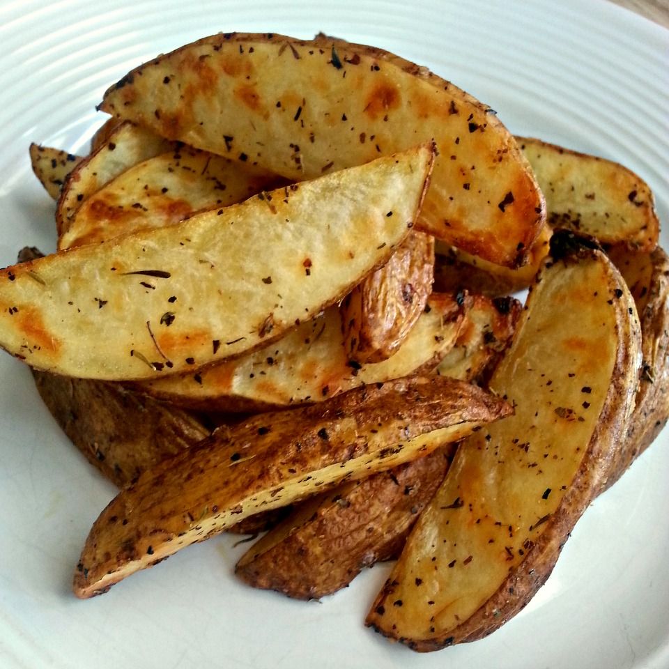 Crusty Herb Potato Wedges