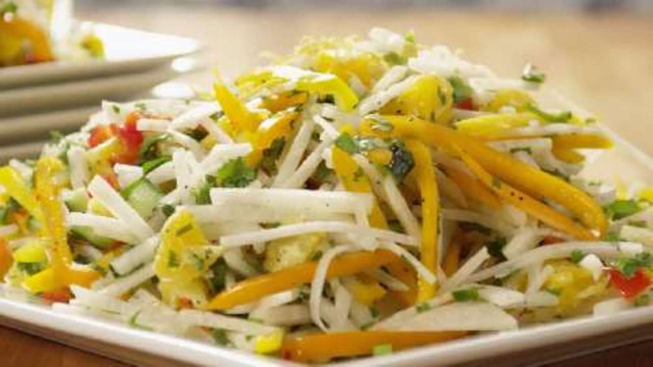 Refreshing Sweet and Spicy Jicama Salad