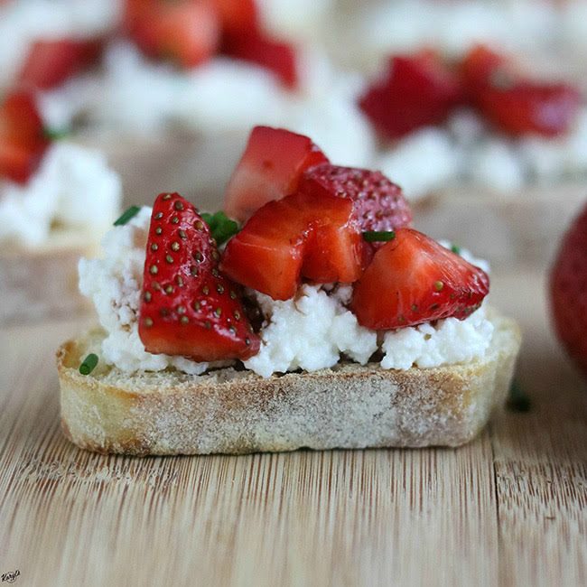 Balsamic Strawberry Ricotta Bruschetta