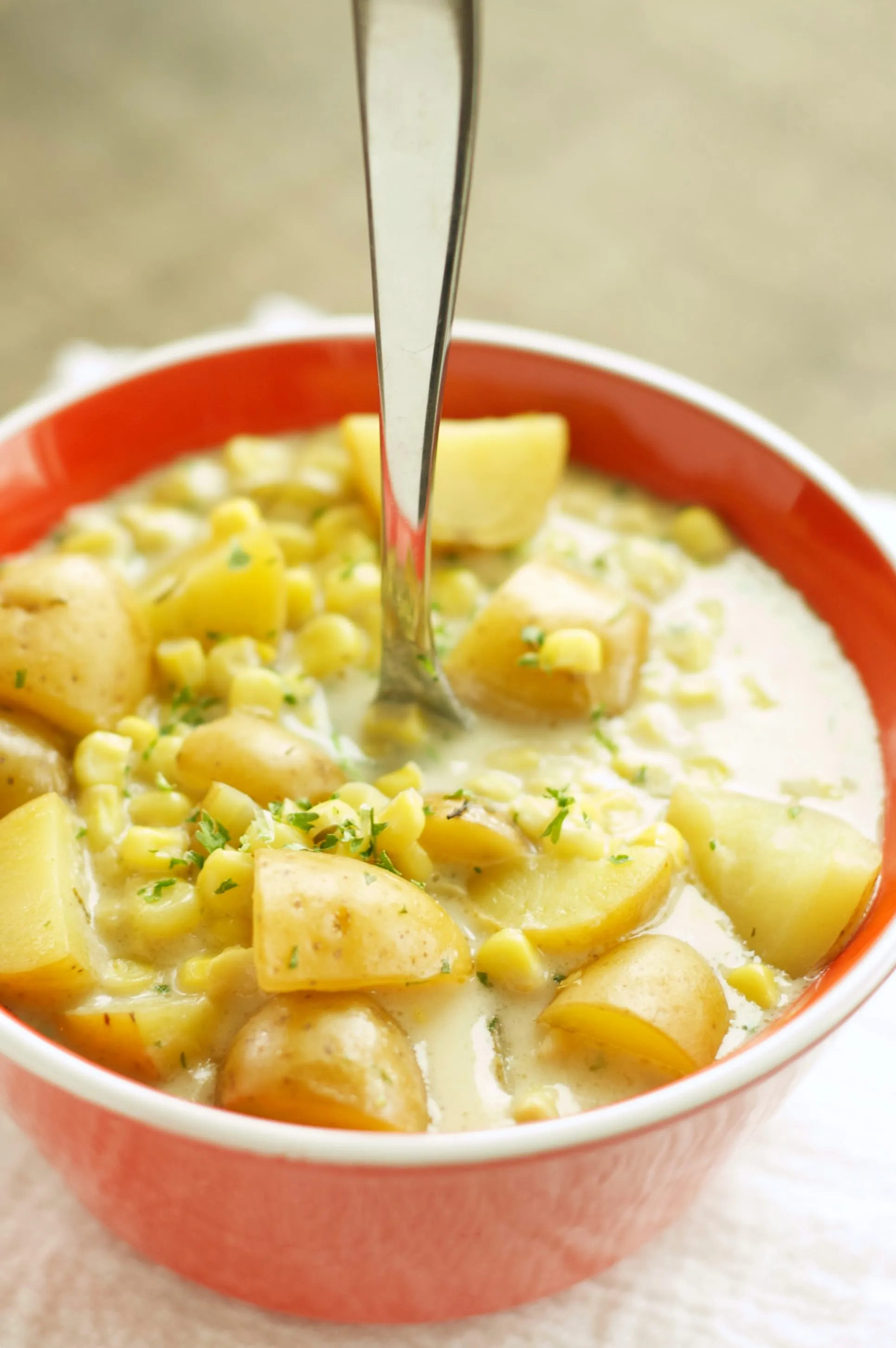 Delicious Slow Cooker Corn and Potato Chowder