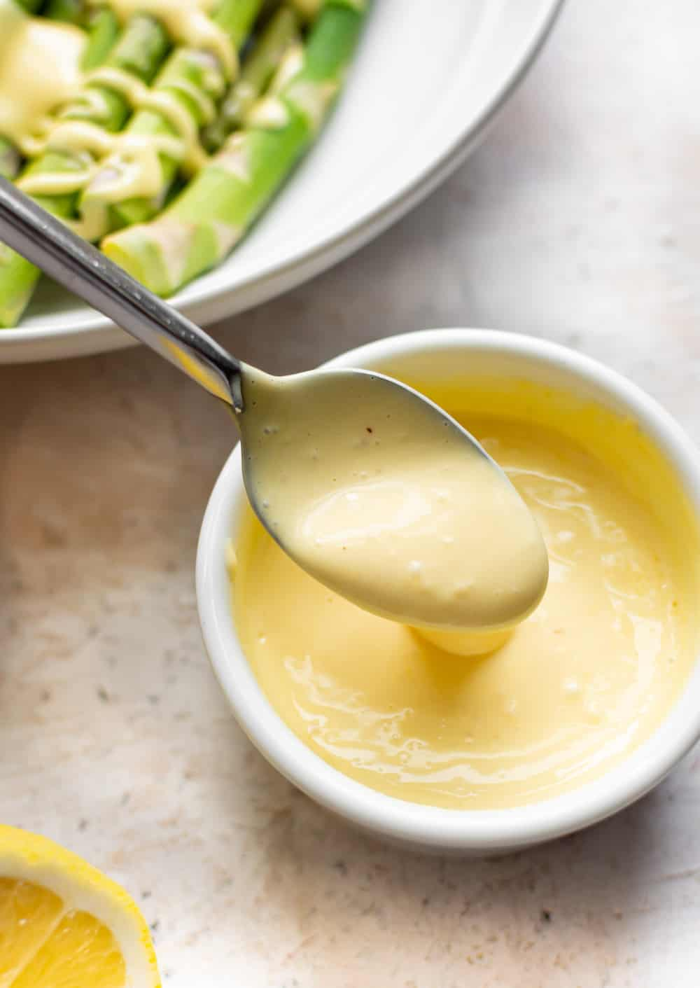 Hollandaise Sauce with Asparagus
