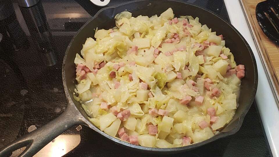 Skillet Ham, Cabbage, and Potatoes
