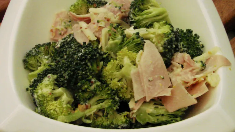 Lunchbox Broccoli, Ham & Cheese Salad