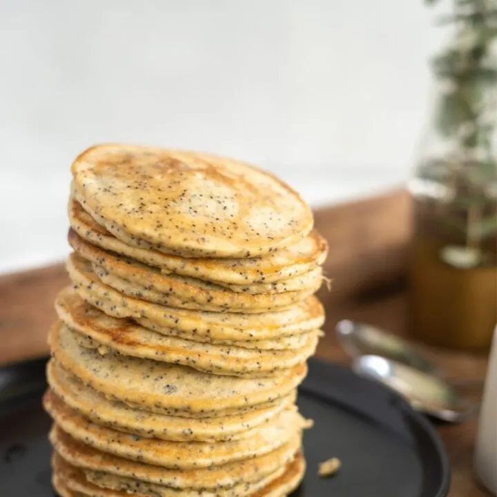 Keto Banana Poppy Seed Pancakes