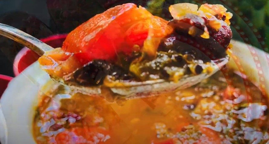 Spicy Black Bean and Quinoa Soup