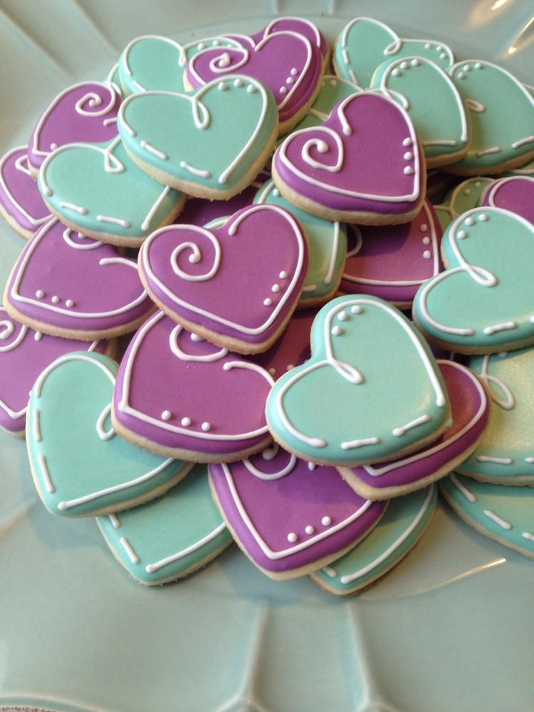 Lots of Minis - Valentine cookies decorated