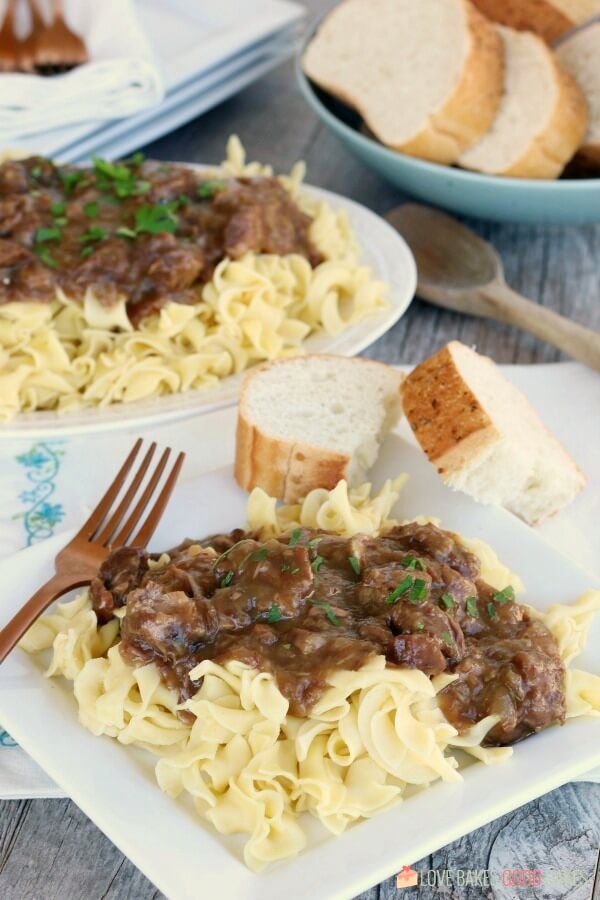 Slow Cooker Sauerbraten Beef in Gingersnap Gravy