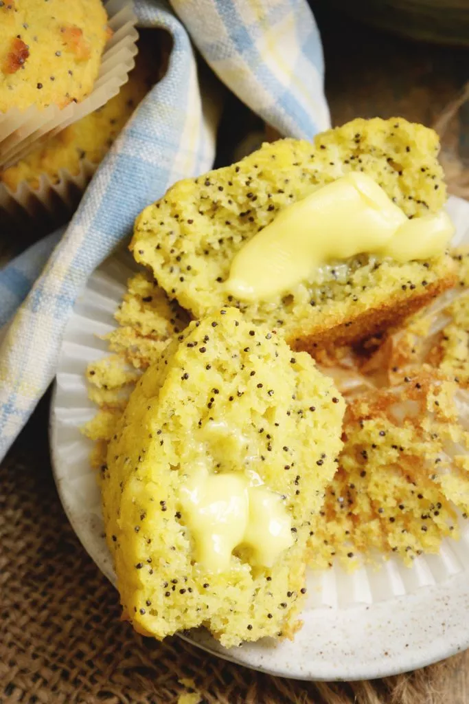 Low-Carb Lemon Poppy Seed Muffins
