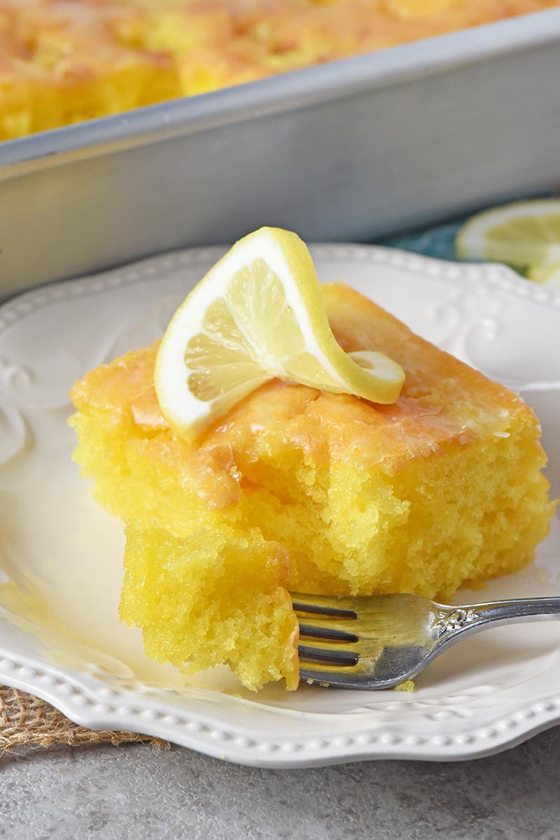 Deliciously Easy Lemon Sheet Cake
