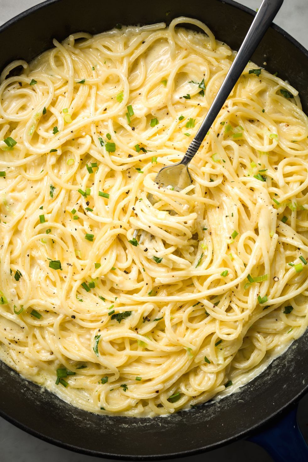 Creamy Three-Cheese Spaghetti