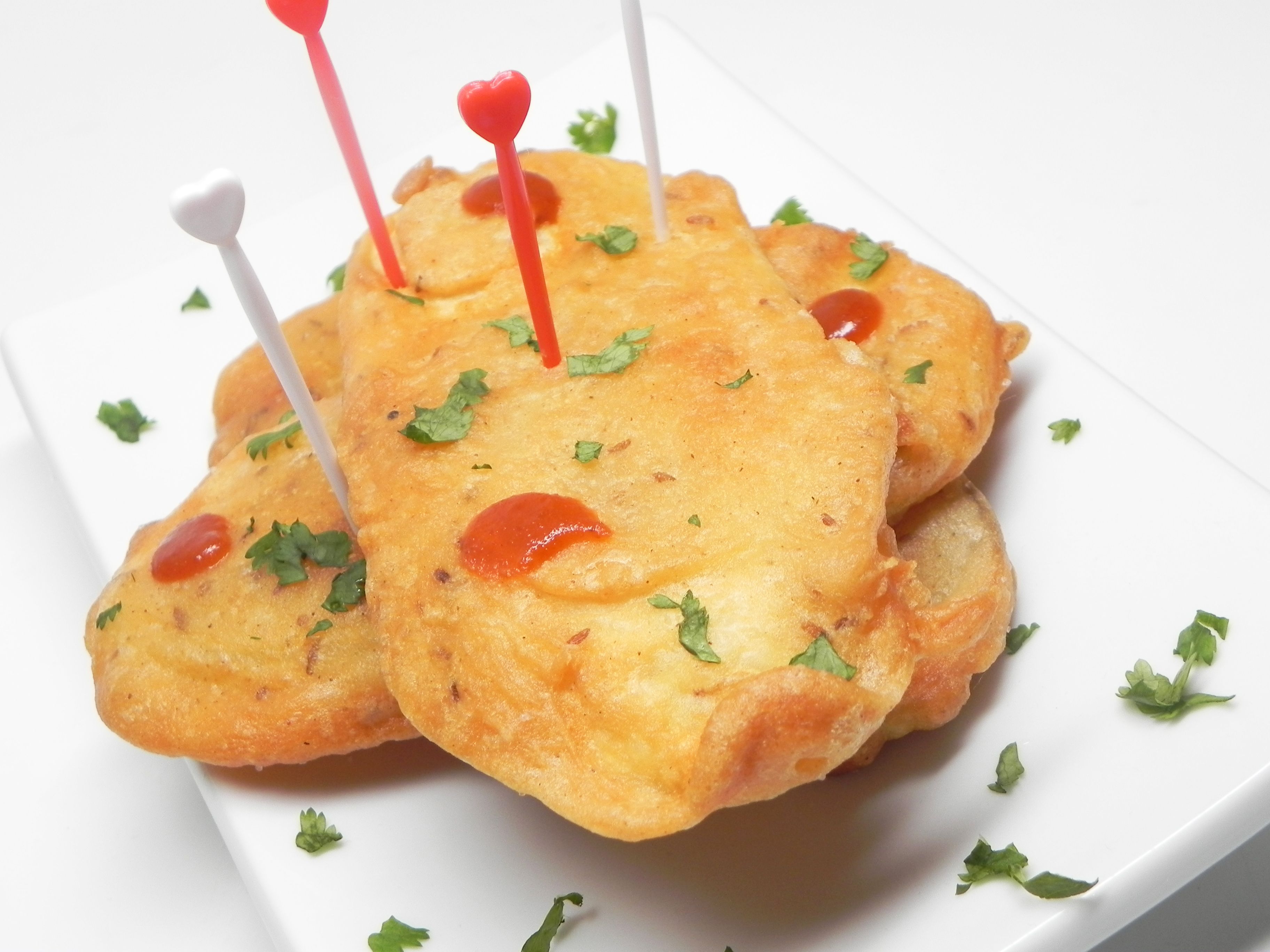 Pakistani Batter-Fried Potatoes