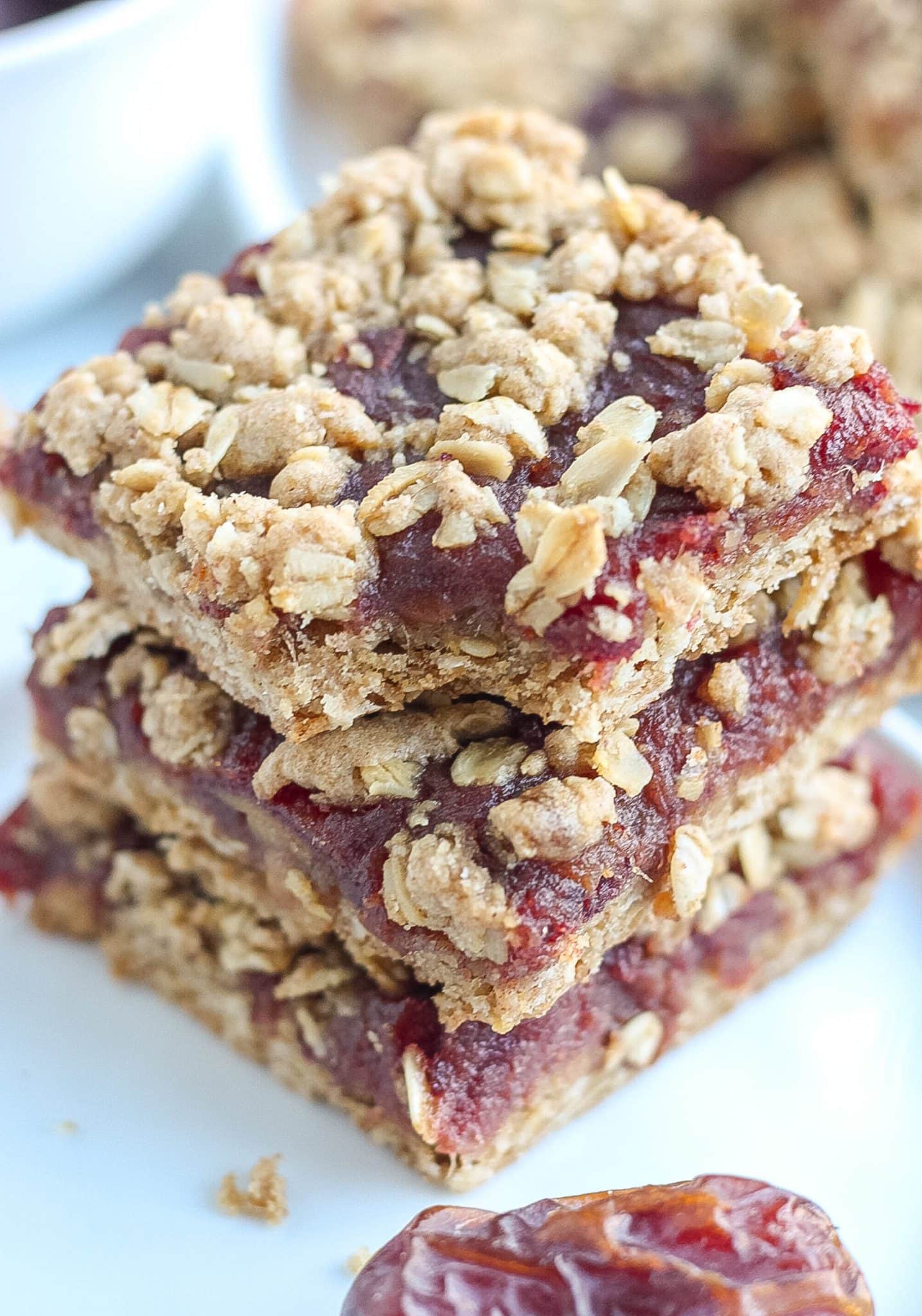 Delicious Date Bars with Oatmeal Crust