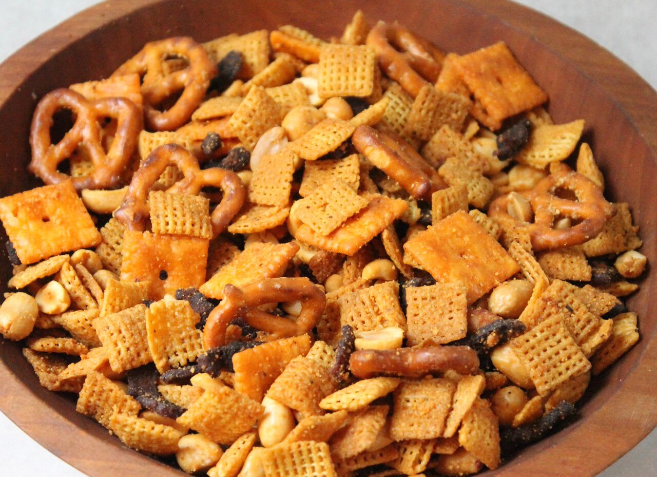 Spicy Buffalo–Bacon Chex Mix