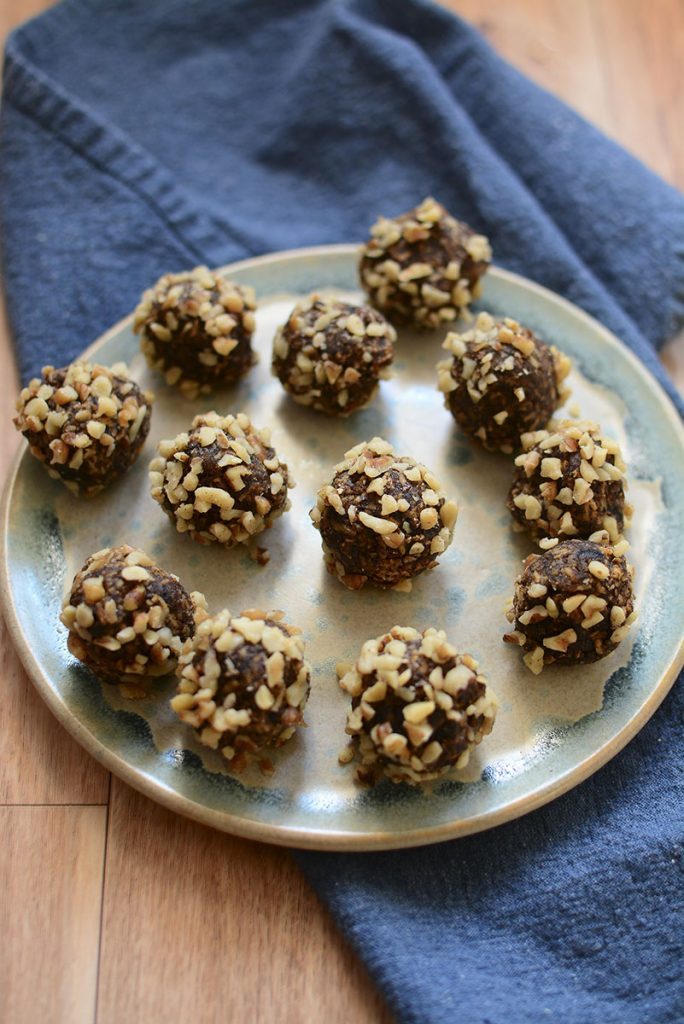 Walnut Date Balls
