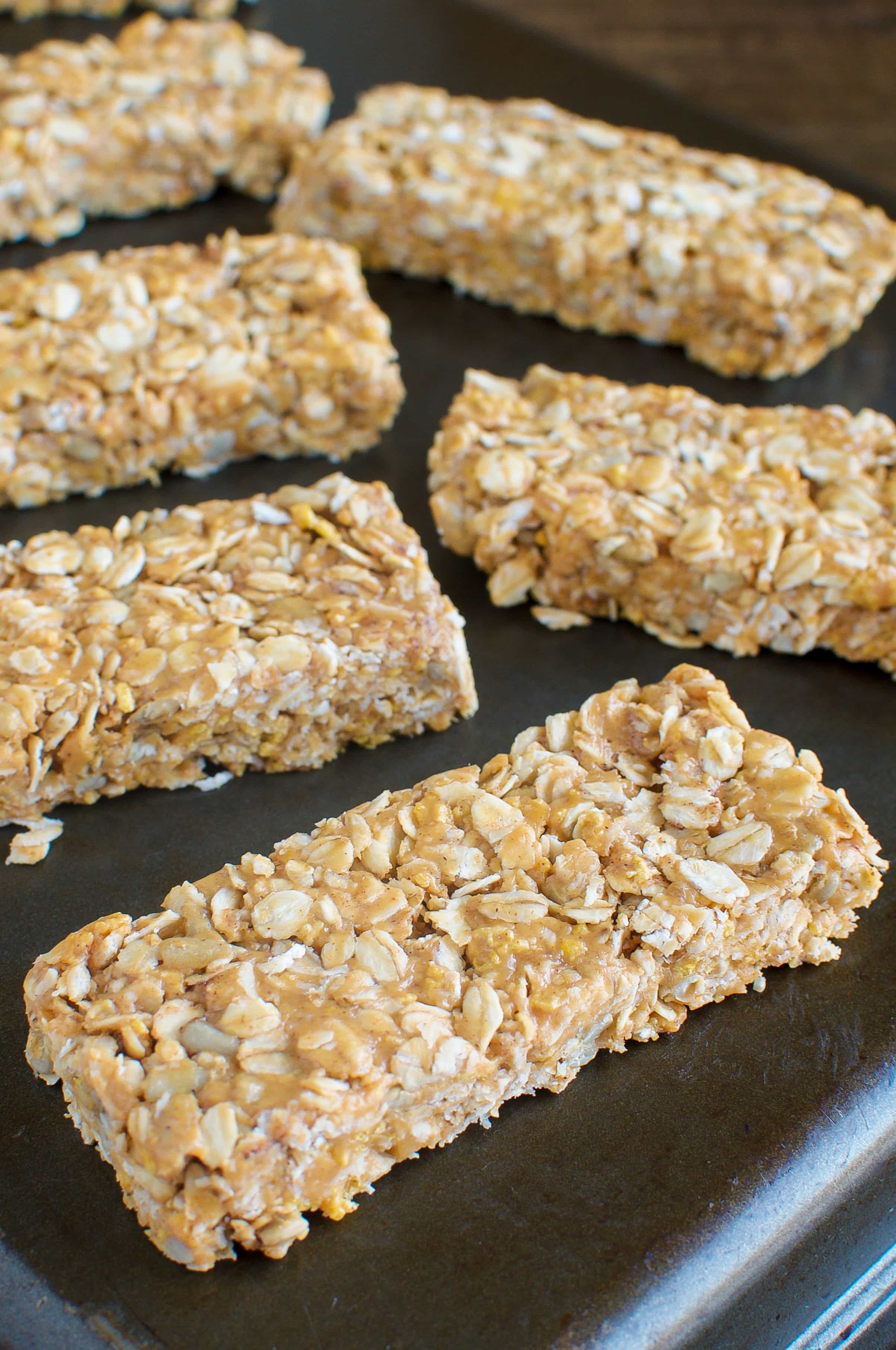 Chewy Peanut Butter and Honey Granola Bars