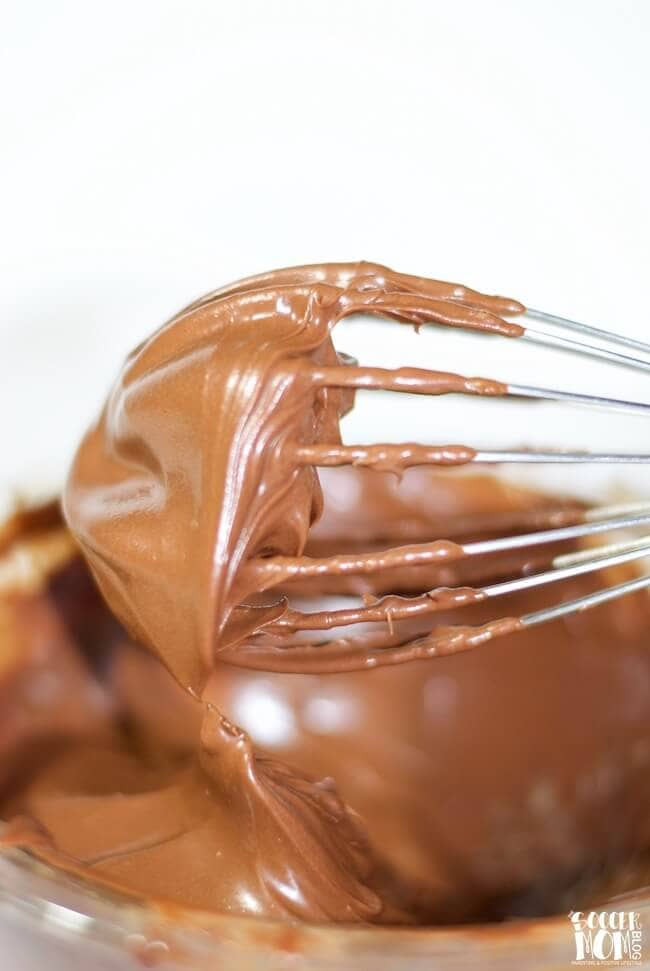 Healthy Chocolate Coconut Oil Frosting