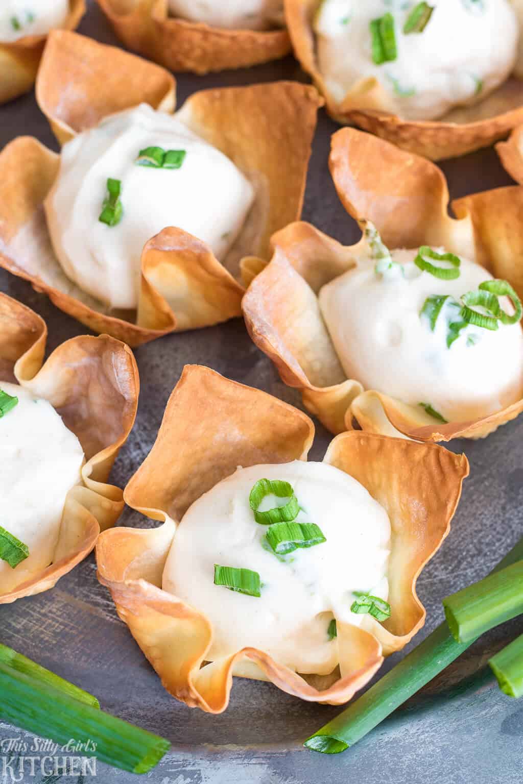 Baked Cream Cheese Wonton Cups