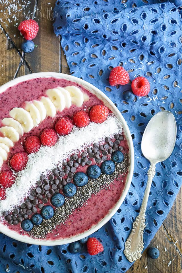Vegan Berry Banana Coconut Smoothie Bowl