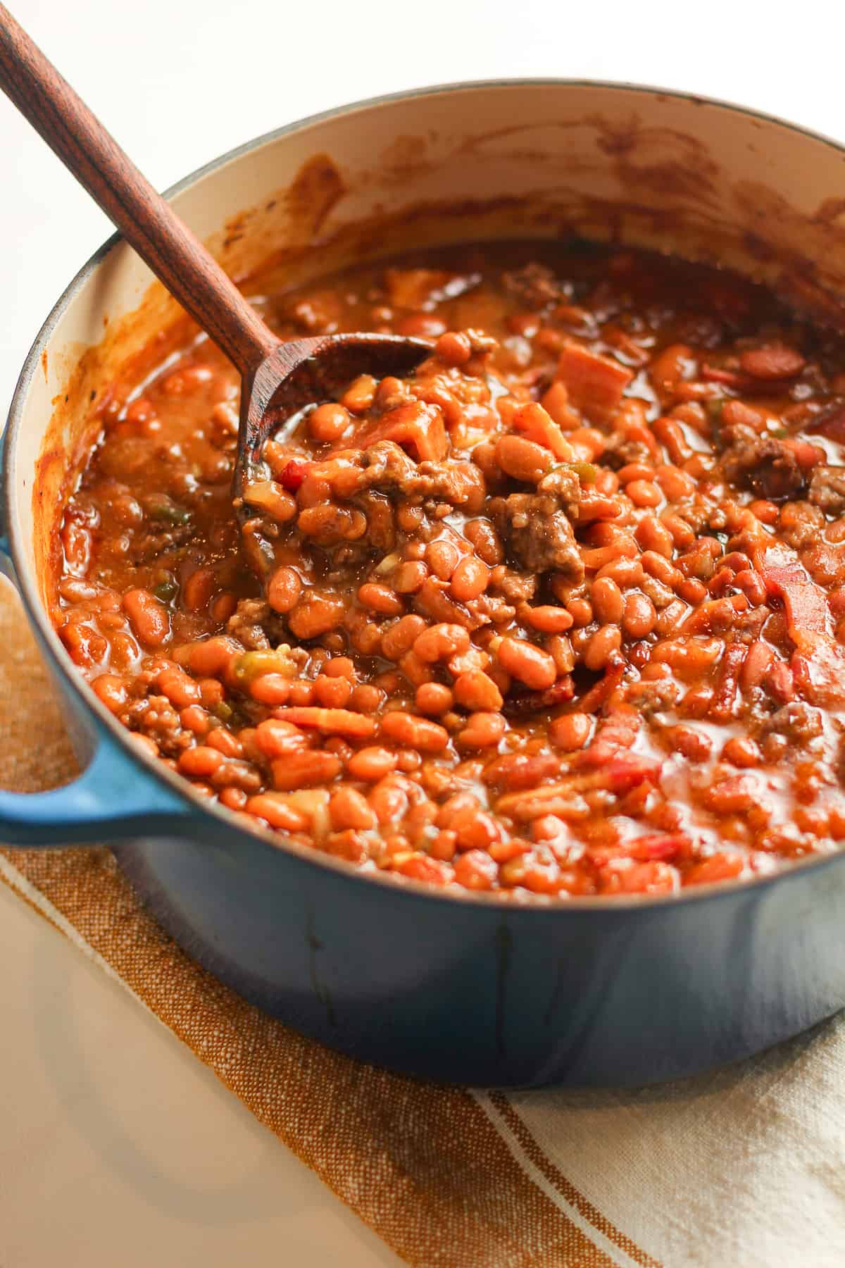 Delicious Cowboy Baked Beans
