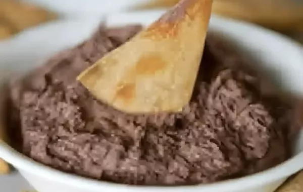 Simple and Delicious Bean Dip