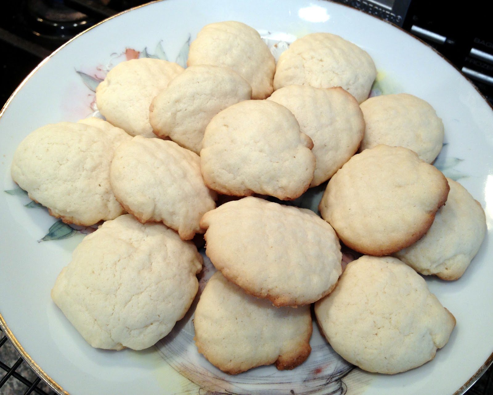 Brown Rim Cookies