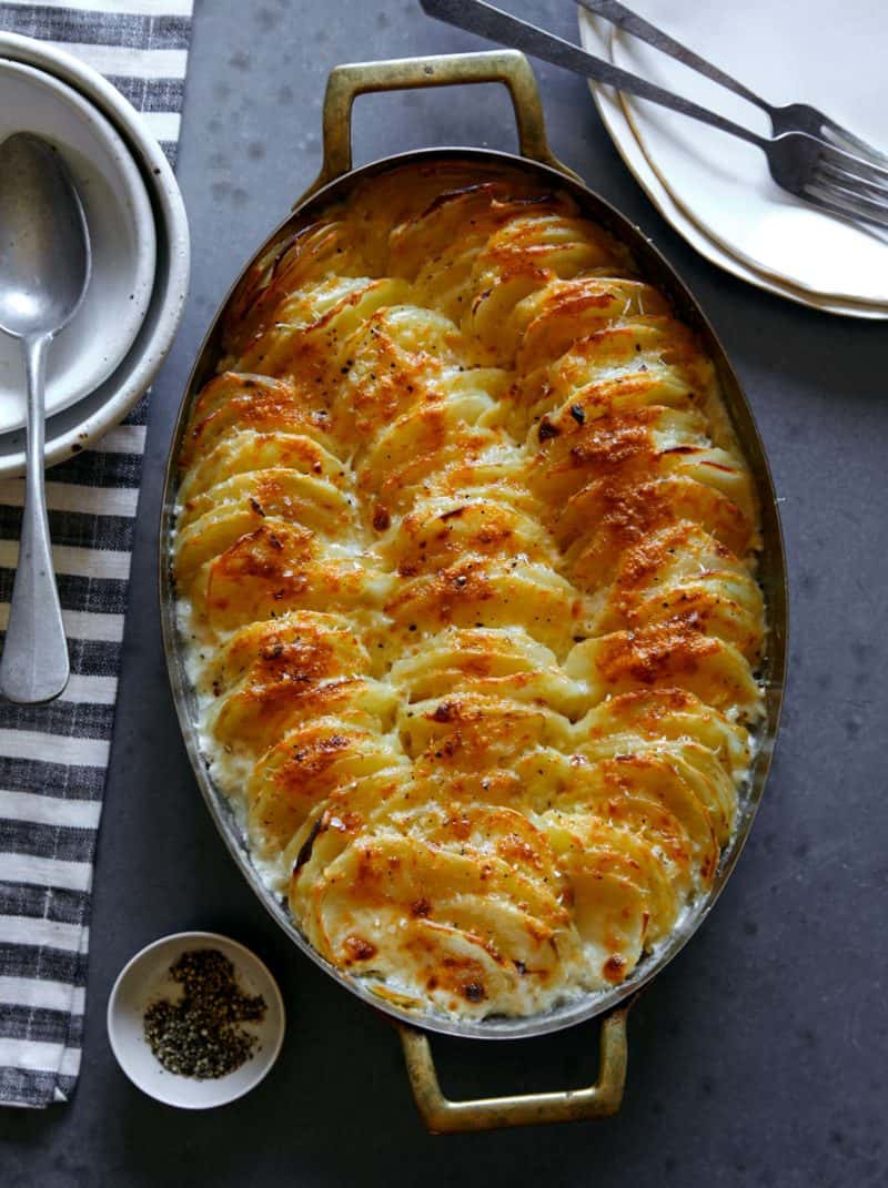 Cheesy Garlic Potatoes Gratin