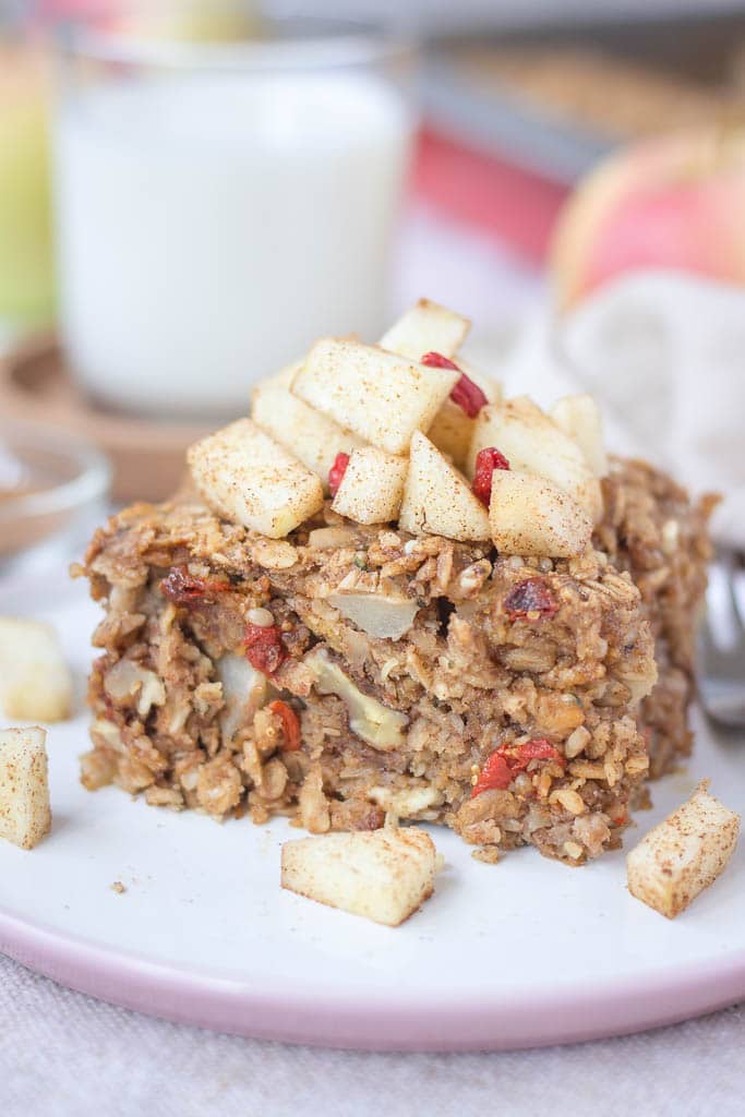 Apple Cinnamon Baked Oatmeal
