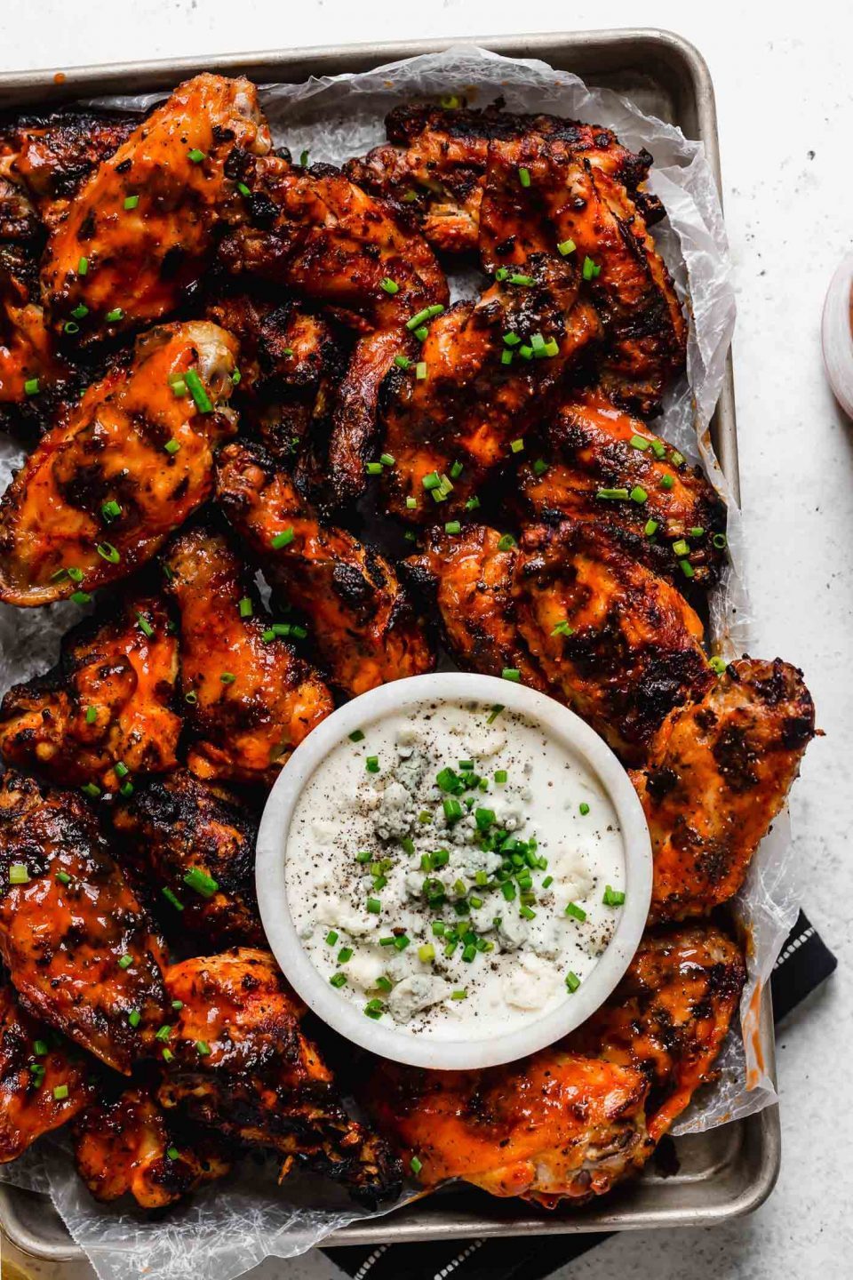 Delicious grilled chicken wings