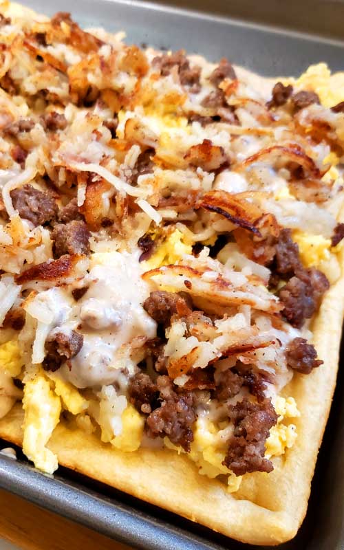 Country Sausage Gravy Breakfast Pizza